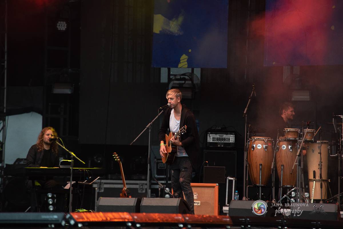 Promočený Létofest v Plzni rozpálili Kabát a Wanastowi Vjecy, Anna K. rozdávala pozitivní energii