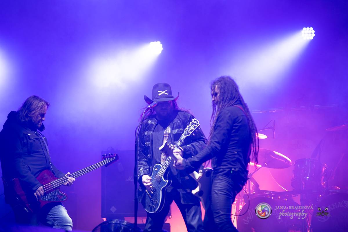 Promočený Létofest v Plzni rozpálili Kabát a Wanastowi Vjecy, Anna K. rozdávala pozitivní energii