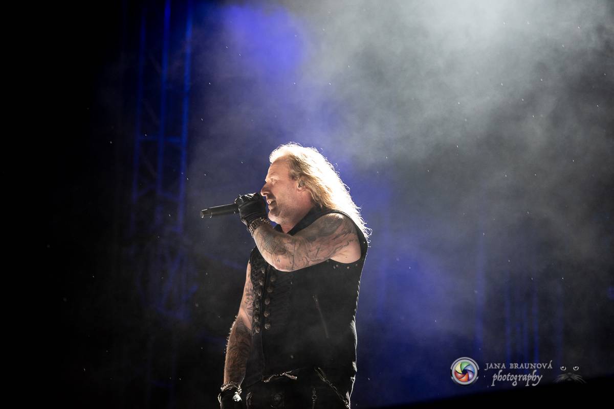 Promočený Létofest v Plzni rozpálili Kabát a Wanastowi Vjecy, Anna K. rozdávala pozitivní energii