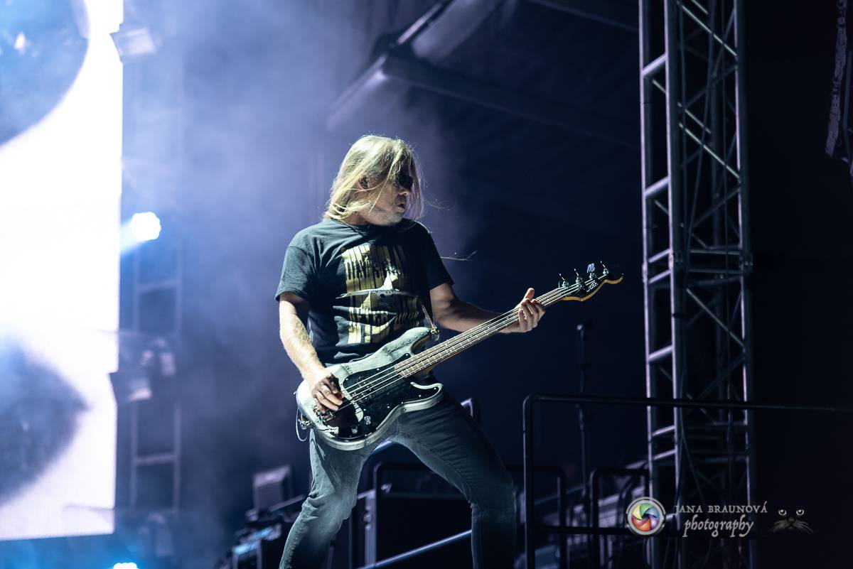 Promočený Létofest v Plzni rozpálili Kabát a Wanastowi Vjecy, Anna K. rozdávala pozitivní energii