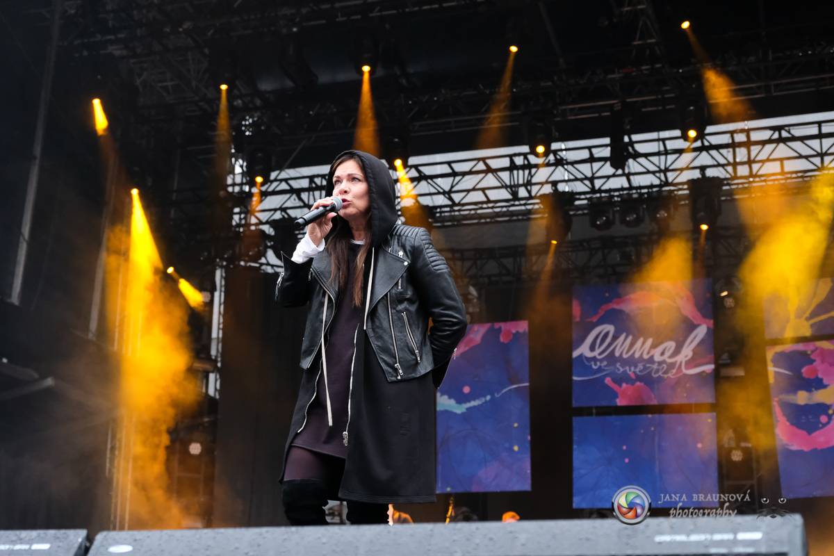 Promočený Létofest v Plzni rozpálili Kabát a Wanastowi Vjecy, Anna K. rozdávala pozitivní energii