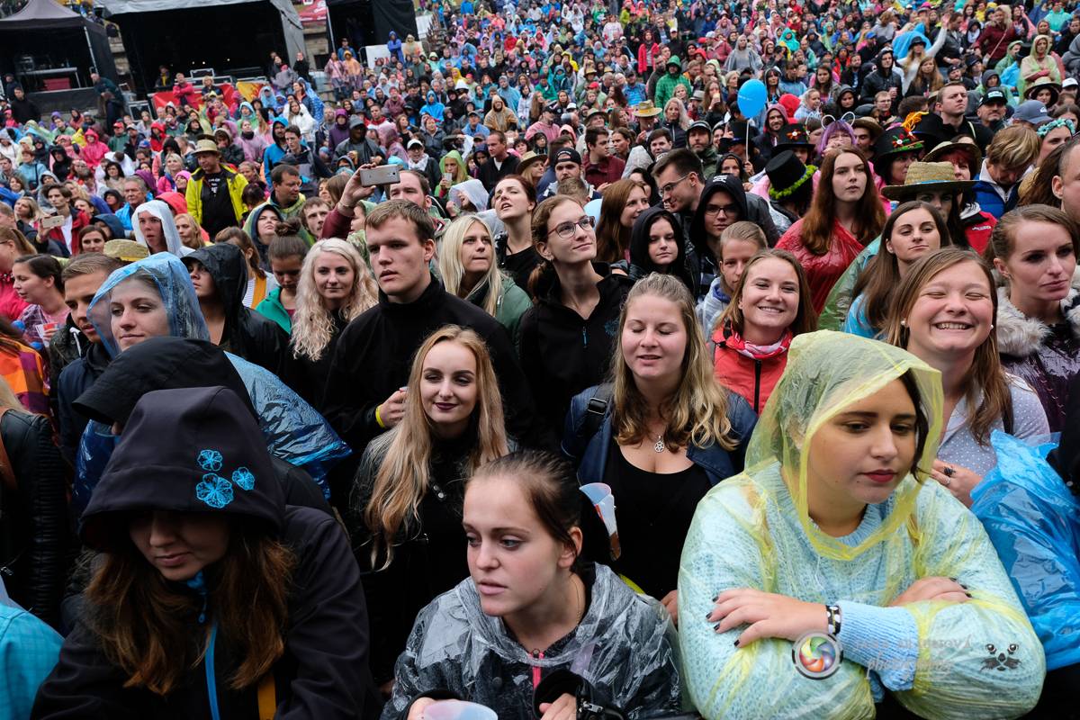 Promočený Létofest v Plzni rozpálili Kabát a Wanastowi Vjecy, Anna K. rozdávala pozitivní energii