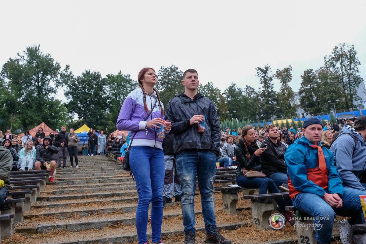 Promočený Létofest v Plzni rozpálili Kabát a Wanastowi Vjecy, Anna K. rozdávala pozitivní energii