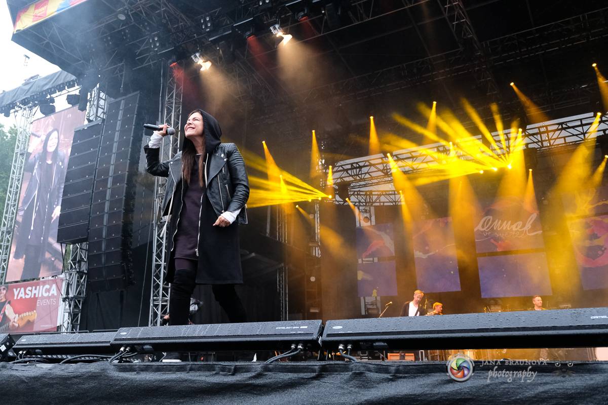 Promočený Létofest v Plzni rozpálili Kabát a Wanastowi Vjecy, Anna K. rozdávala pozitivní energii