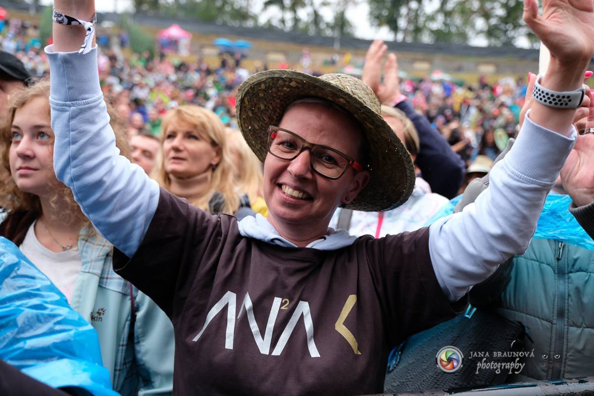 Promočený Létofest v Plzni rozpálili Kabát a Wanastowi Vjecy, Anna K. rozdávala pozitivní energii