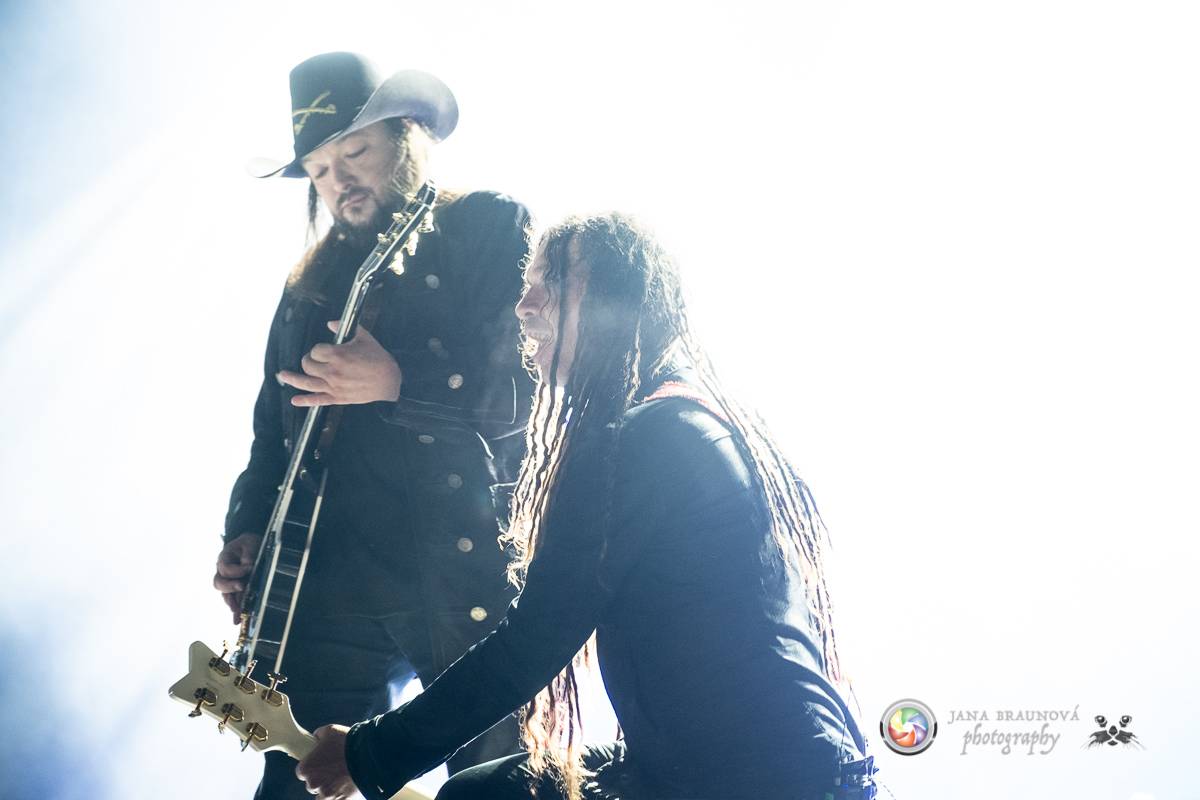 Promočený Létofest v Plzni rozpálili Kabát a Wanastowi Vjecy, Anna K. rozdávala pozitivní energii