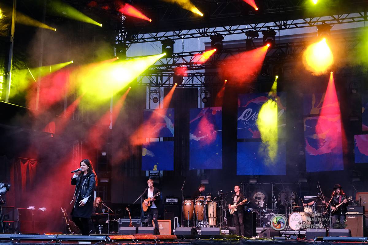 Promočený Létofest v Plzni rozpálili Kabát a Wanastowi Vjecy, Anna K. rozdávala pozitivní energii