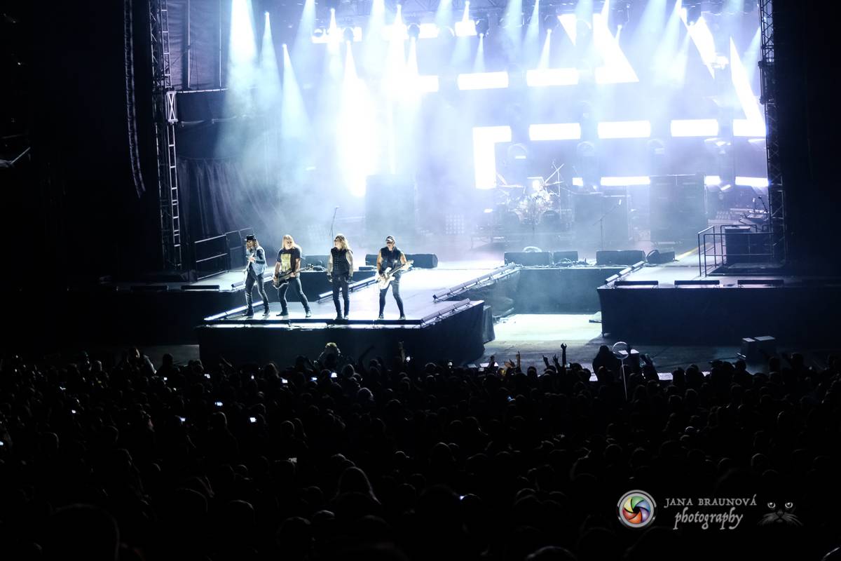 Promočený Létofest v Plzni rozpálili Kabát a Wanastowi Vjecy, Anna K. rozdávala pozitivní energii