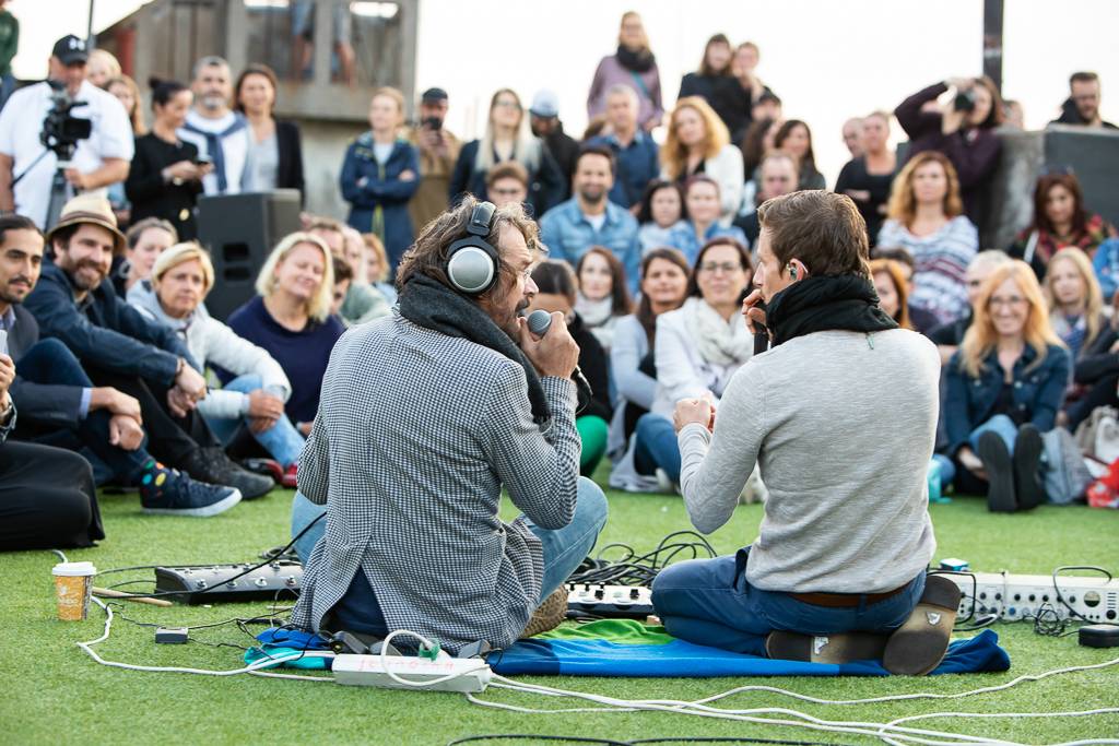 Dan Bárta a En.Dru vítali na střeše Lucerny východ slunce