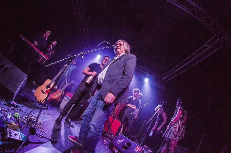 Adrian T. Bell pokřtil své nové album Navigator na lodi Cargo Gallery