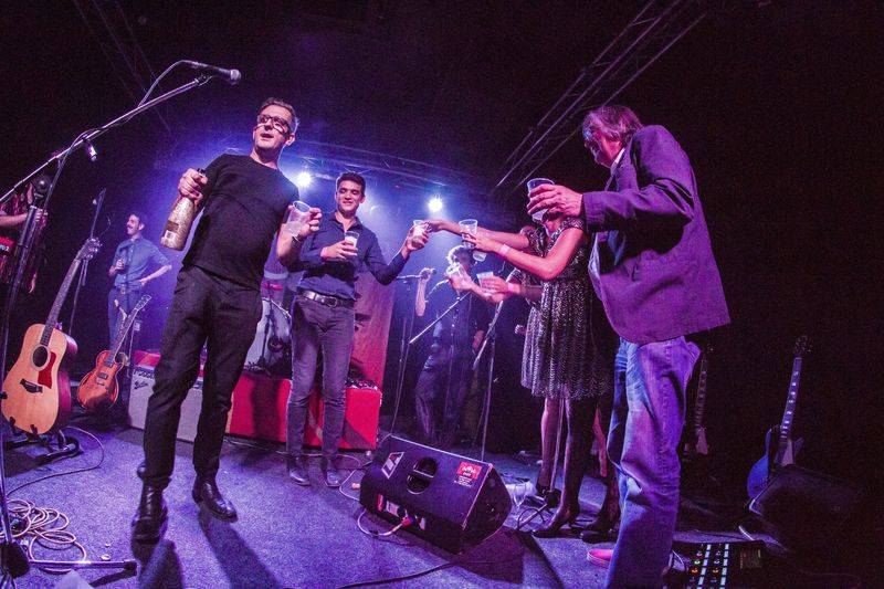 Adrian T. Bell pokřtil své nové album Navigator na lodi Cargo Gallery