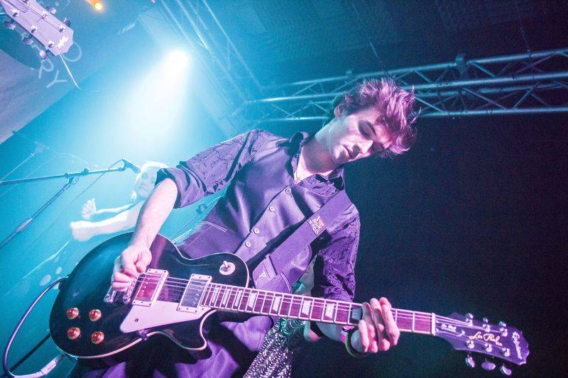 Adrian T. Bell pokřtil své nové album Navigator na lodi Cargo Gallery