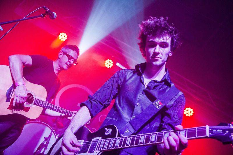 Adrian T. Bell pokřtil své nové album Navigator na lodi Cargo Gallery