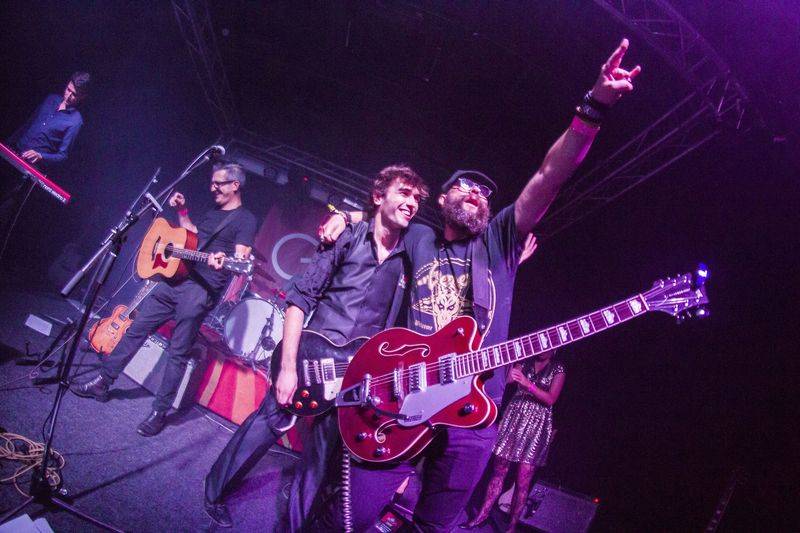 Adrian T. Bell pokřtil své nové album Navigator na lodi Cargo Gallery