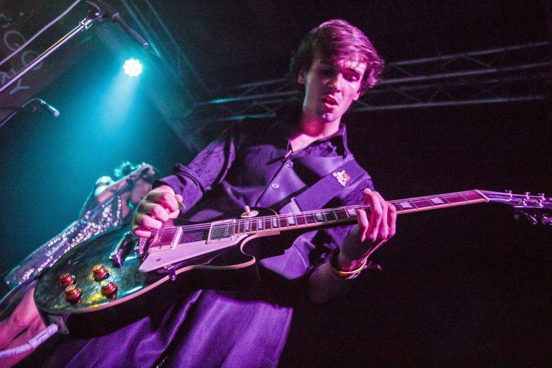 Adrian T. Bell pokřtil své nové album Navigator na lodi Cargo Gallery