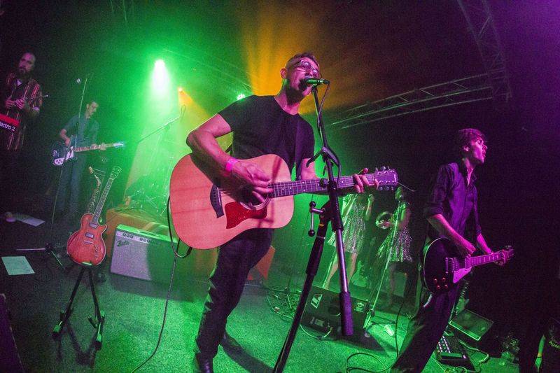 Adrian T. Bell pokřtil své nové album Navigator na lodi Cargo Gallery