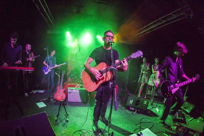 Adrian T. Bell pokřtil své nové album Navigator na lodi Cargo Gallery