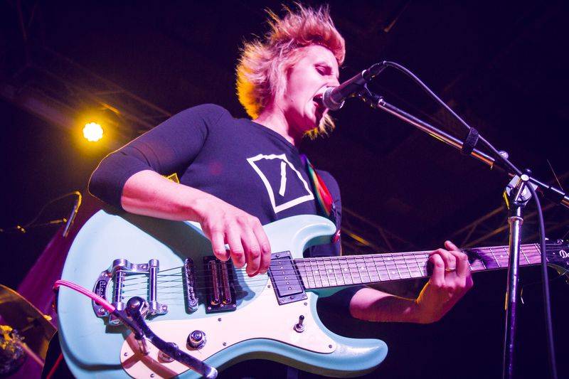 Mucha na vlně femipunku roztancovala celou loď Cargo Gallery