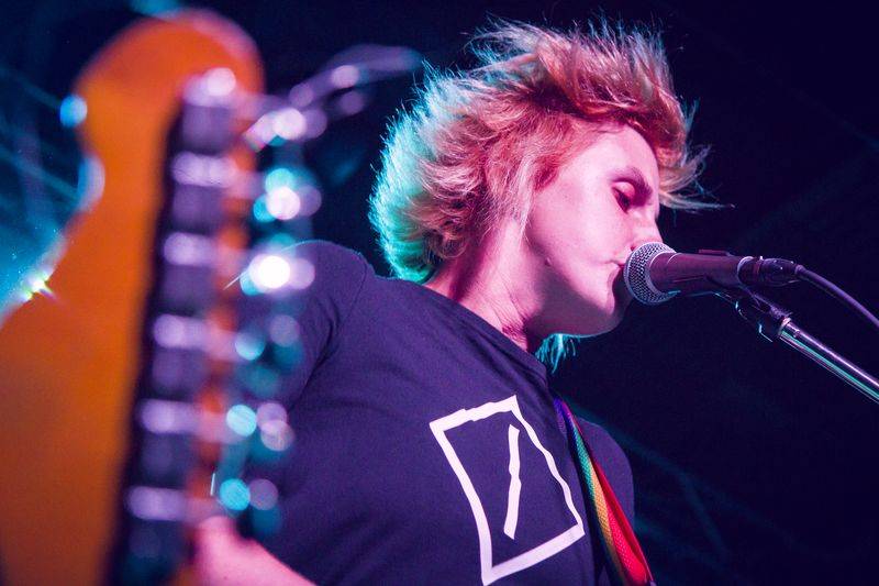 Mucha na vlně femipunku roztancovala celou loď Cargo Gallery