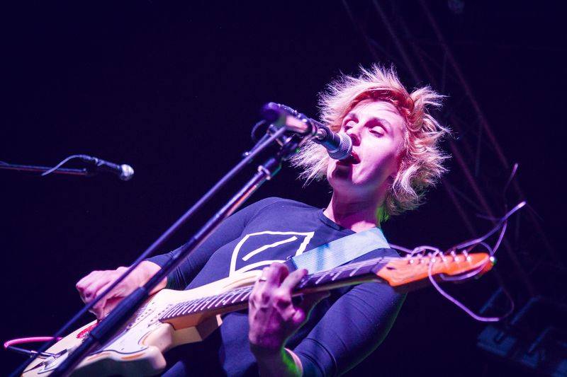 Mucha na vlně femipunku roztancovala celou loď Cargo Gallery