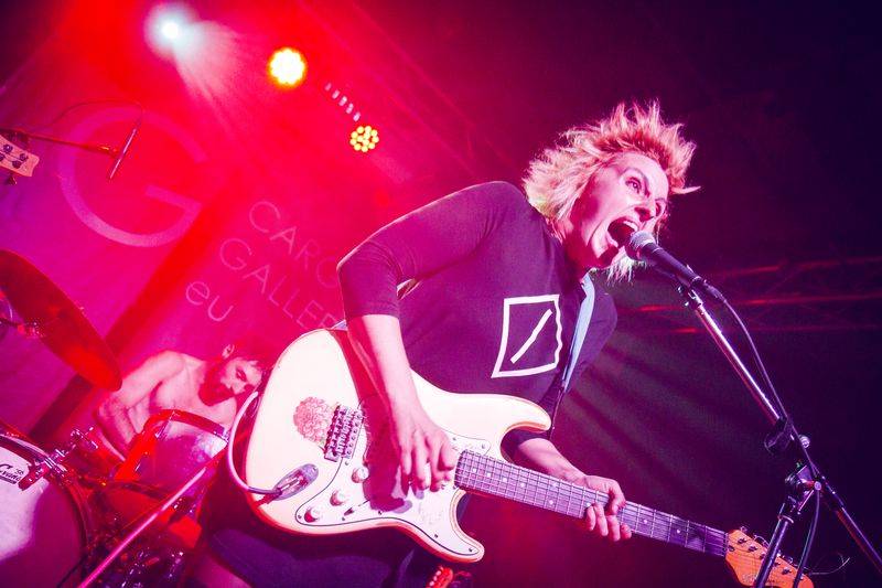 Mucha na vlně femipunku roztancovala celou loď Cargo Gallery