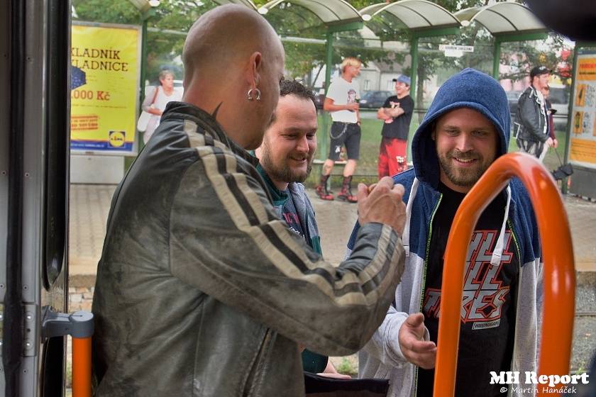 Plzní jezdila punková tramvaj: S.A.S. hráli pro nemocnou Kačenku