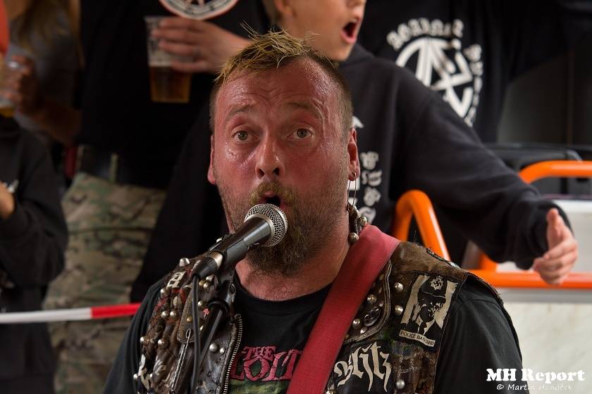 Plzní jezdila punková tramvaj: S.A.S. hráli pro nemocnou Kačenku