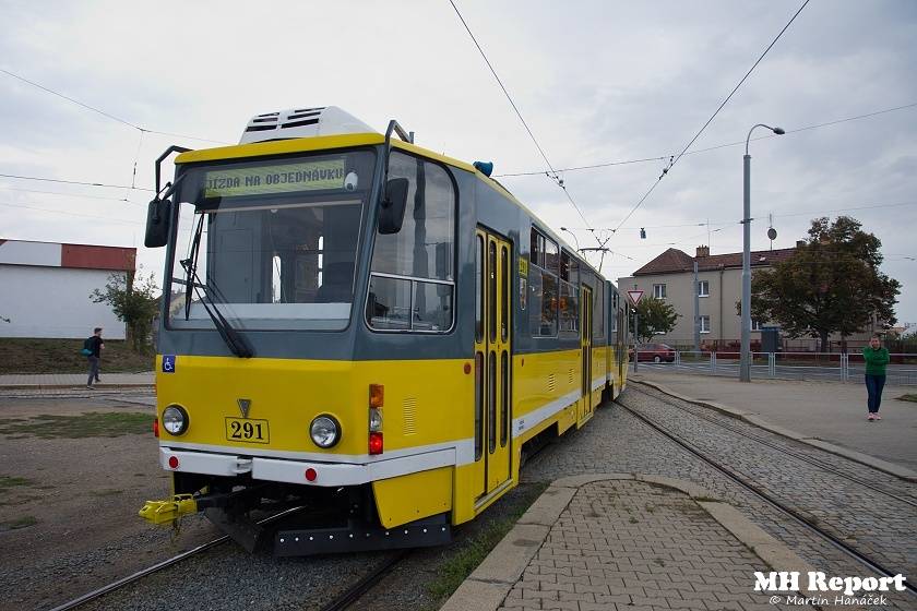 Plzní jezdila punková tramvaj: S.A.S. hráli pro nemocnou Kačenku