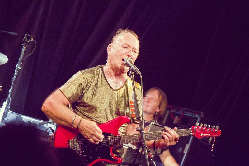 Olympic pokřtil nové album Trilobit. Malostranská beseda praskala ve švech