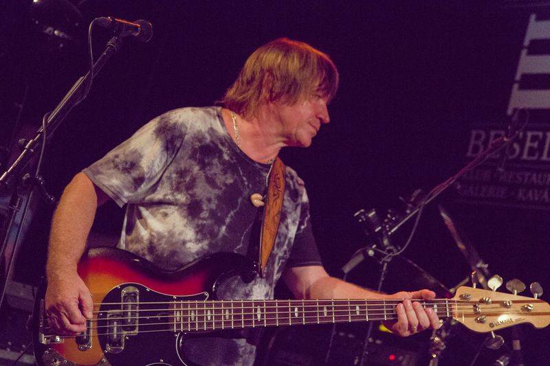 Olympic pokřtil nové album Trilobit. Malostranská beseda praskala ve švech