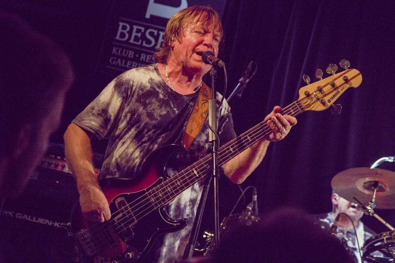 Olympic pokřtil nové album Trilobit. Malostranská beseda praskala ve švech