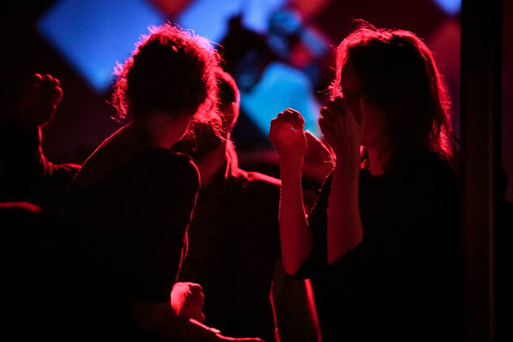 S architekty na jedné lodi: Dan Bárta s Illustratosphere a Mardoša zahráli na Cargo Gallery