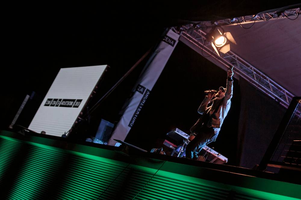 S architekty na jedné lodi: Dan Bárta s Illustratosphere a Mardoša zahráli na Cargo Gallery