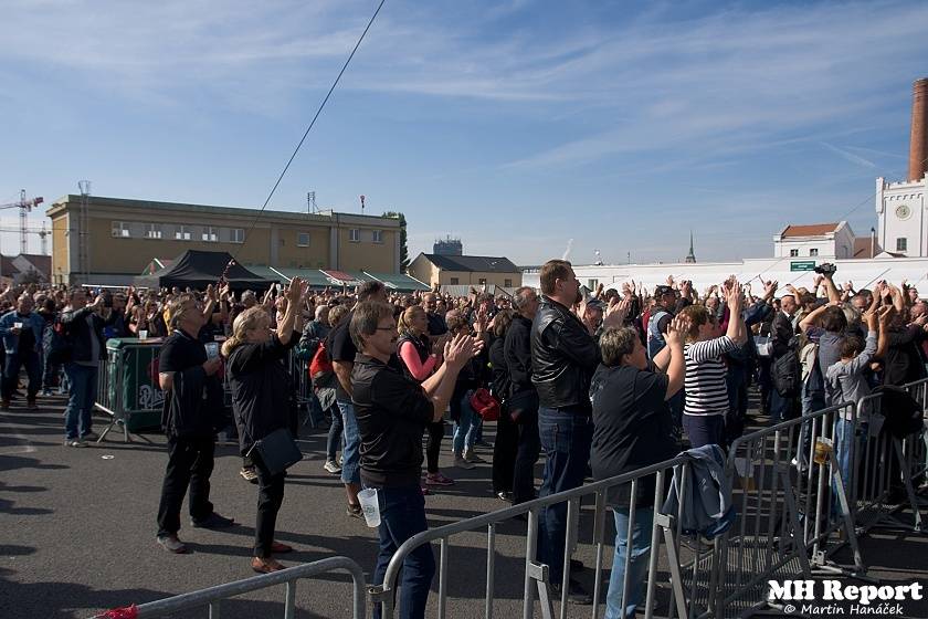 Plzeň žila pivem a hudbou. Na Pilsner festu vystoupili Barbora Poláková, Žlutý pes, Anna K. nebo Pipes and Pints