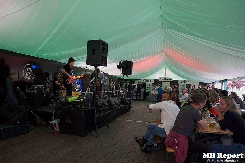 Plzeň žila pivem a hudbou. Na Pilsner festu vystoupili Barbora Poláková, Žlutý pes, Anna K. nebo Pipes and Pints