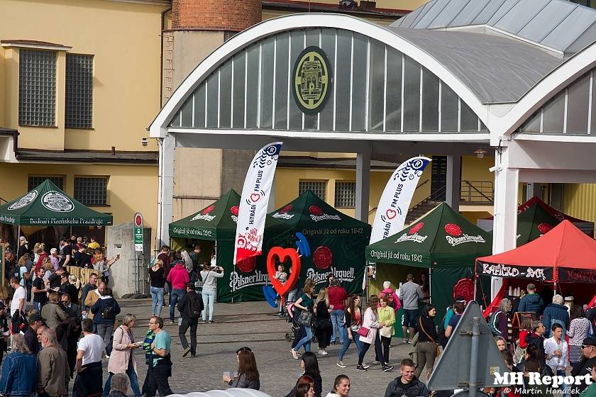 Plzeň žila pivem a hudbou. Na Pilsner festu vystoupili Barbora Poláková, Žlutý pes, Anna K. nebo Pipes and Pints