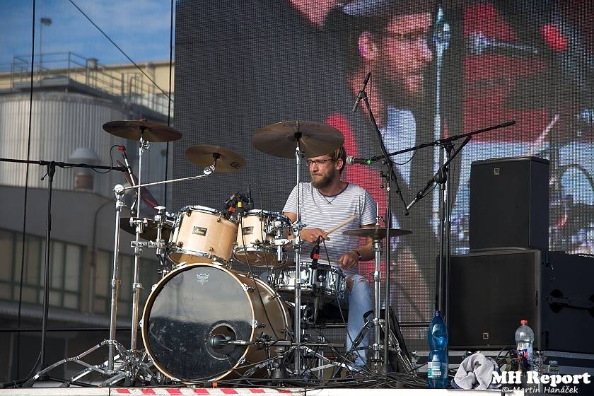 Plzeň žila pivem a hudbou. Na Pilsner festu vystoupili Barbora Poláková, Žlutý pes, Anna K. nebo Pipes and Pints