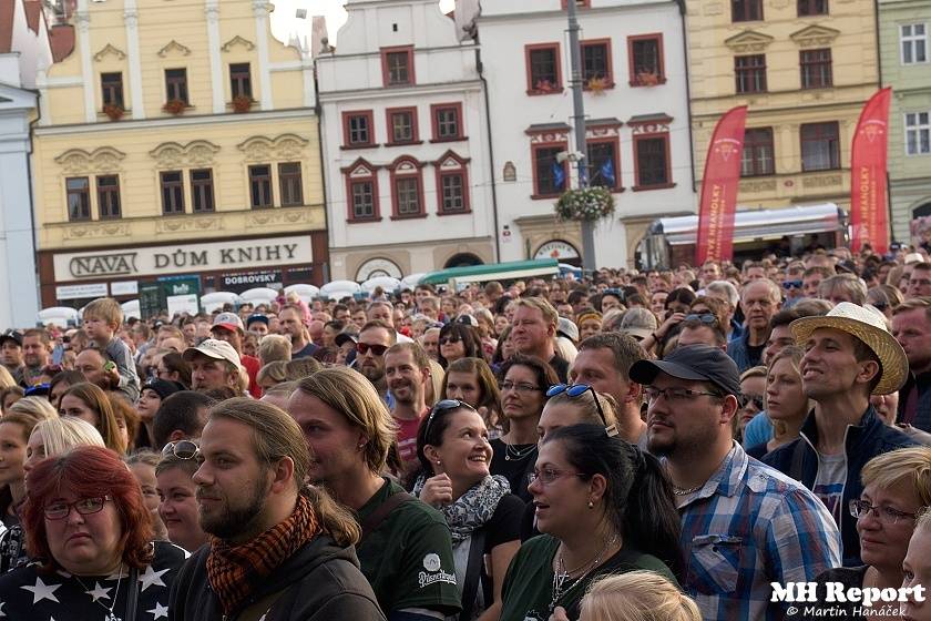 Plzeň žila pivem a hudbou. Na Pilsner festu vystoupili Barbora Poláková, Žlutý pes, Anna K. nebo Pipes and Pints
