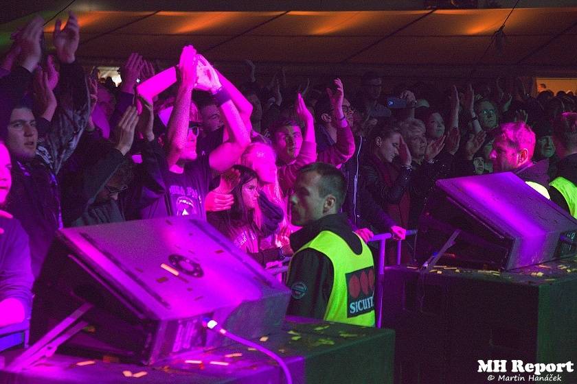 Plzeň žila pivem a hudbou. Na Pilsner festu vystoupili Barbora Poláková, Žlutý pes, Anna K. nebo Pipes and Pints