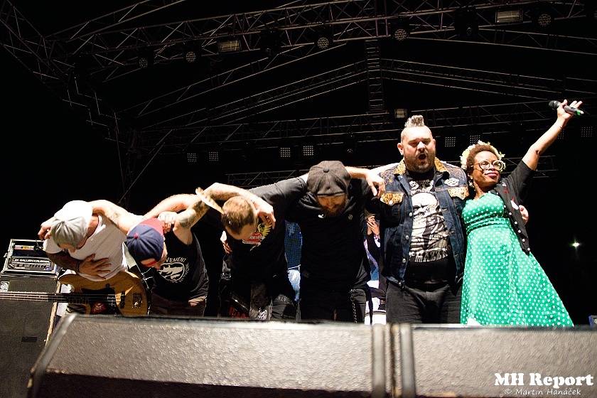 Plzeň žila pivem a hudbou. Na Pilsner festu vystoupili Barbora Poláková, Žlutý pes, Anna K. nebo Pipes and Pints