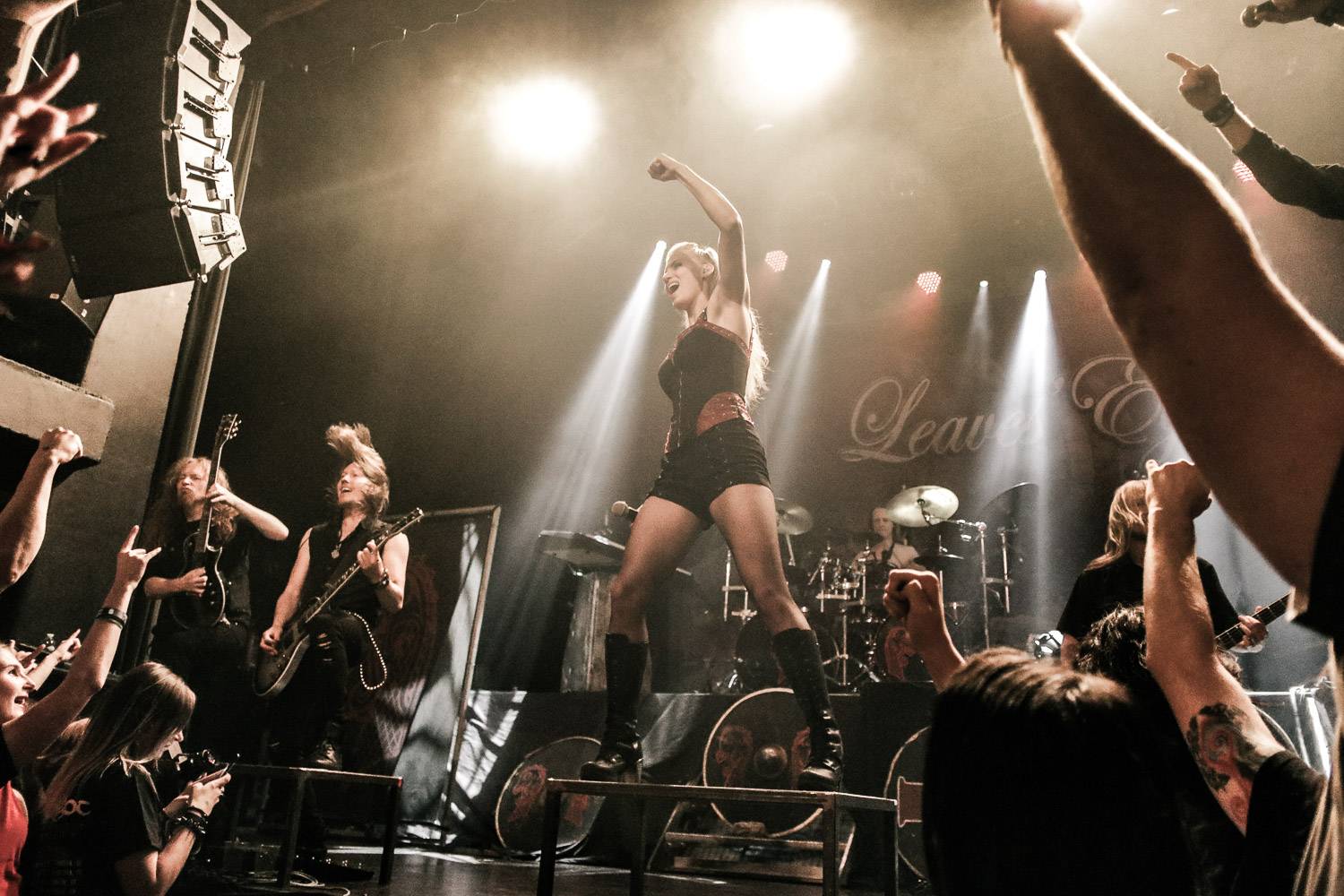 Metalová jízda v Praze: Kamelot a Leaves' Eyes se zastavili v Paláci Akropolis