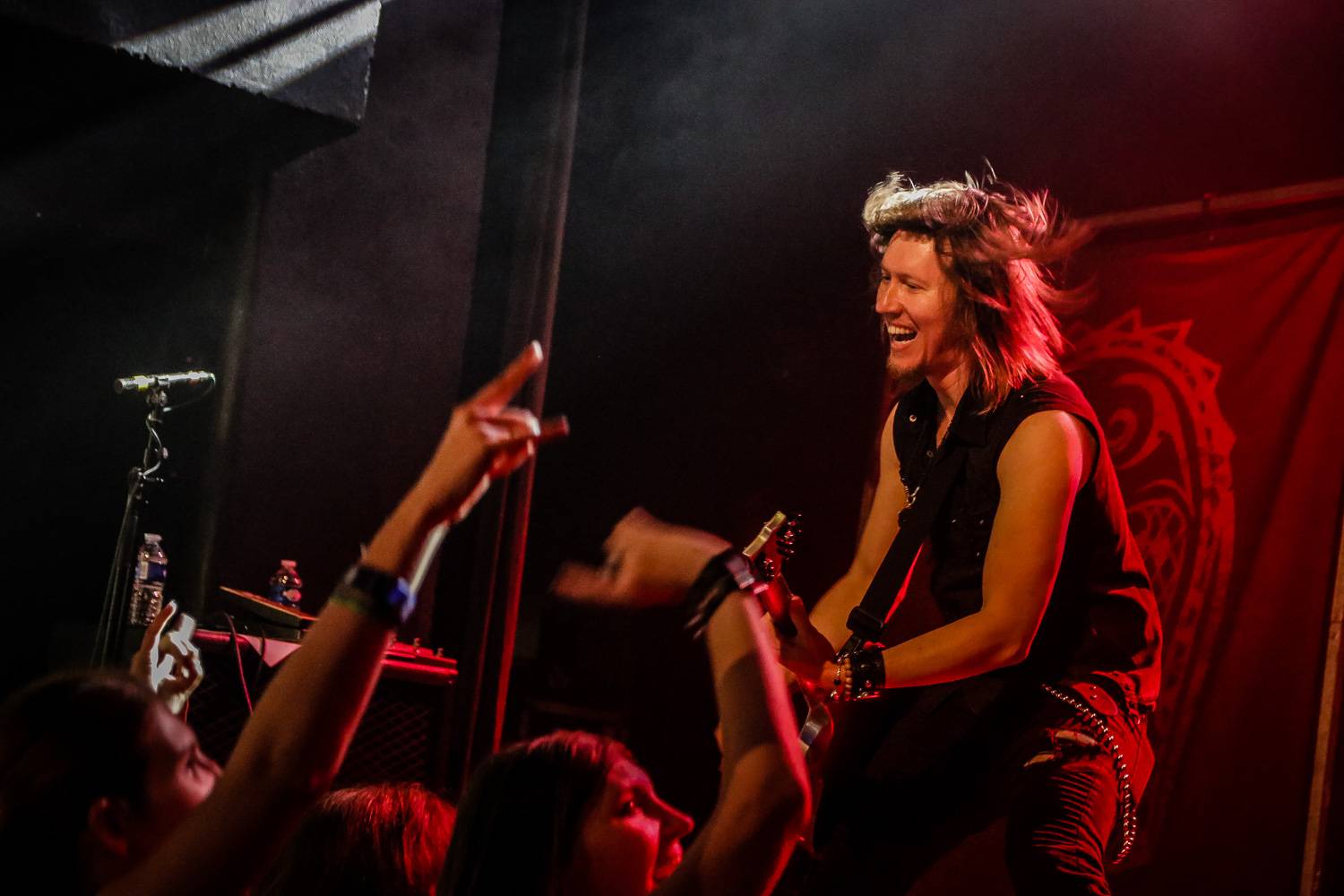 Metalová jízda v Praze: Kamelot a Leaves' Eyes se zastavili v Paláci Akropolis