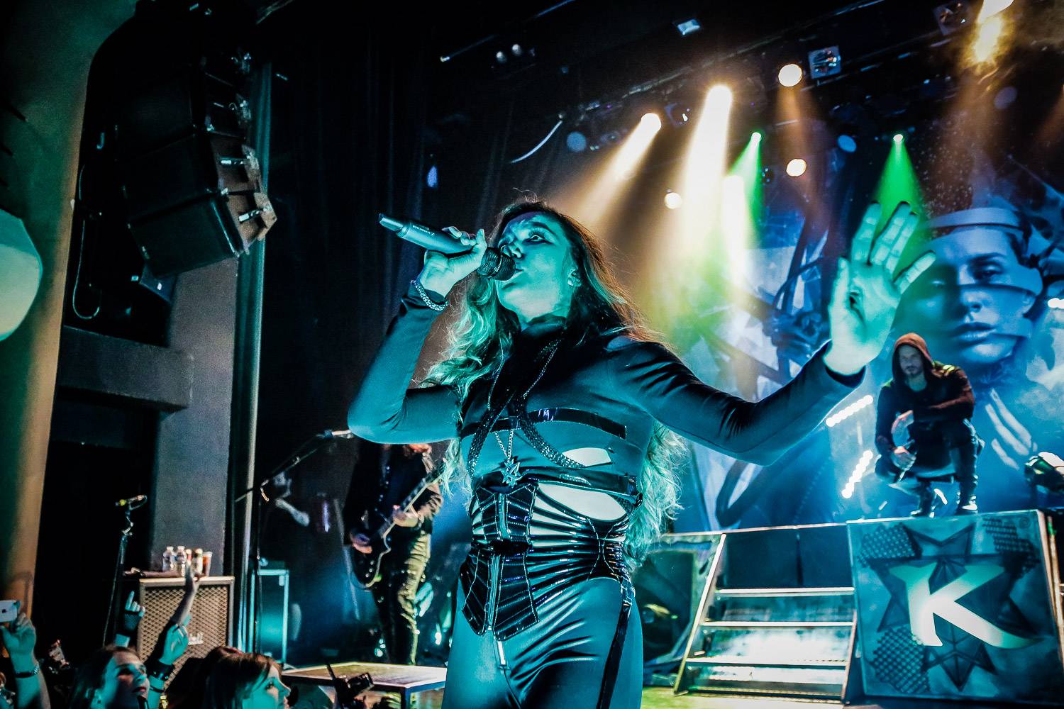 Metalová jízda v Praze: Kamelot a Leaves' Eyes se zastavili v Paláci Akropolis