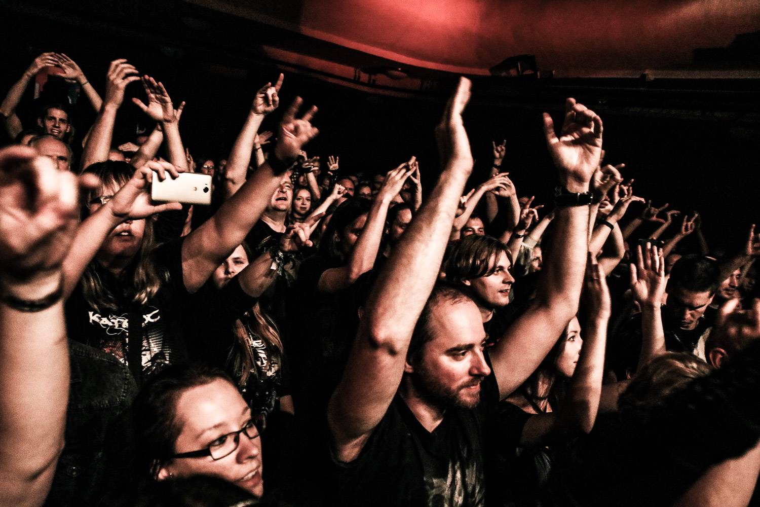 Metalová jízda v Praze: Kamelot a Leaves' Eyes se zastavili v Paláci Akropolis