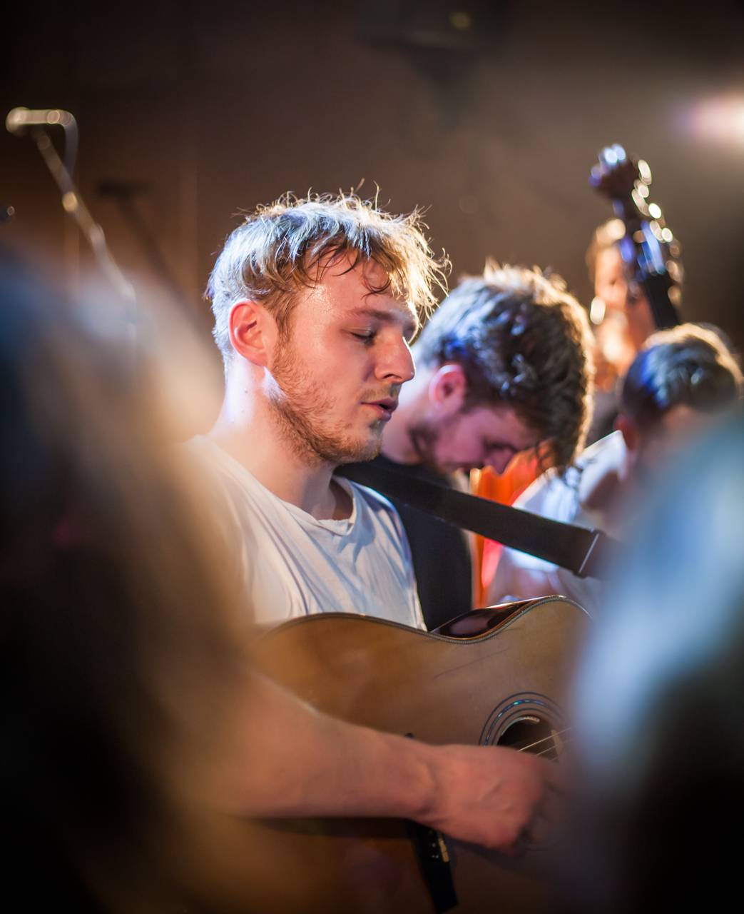 Thom Artway zazpíval v Plzni novinky z alba All I Know. Vyrazil i mezi diváky