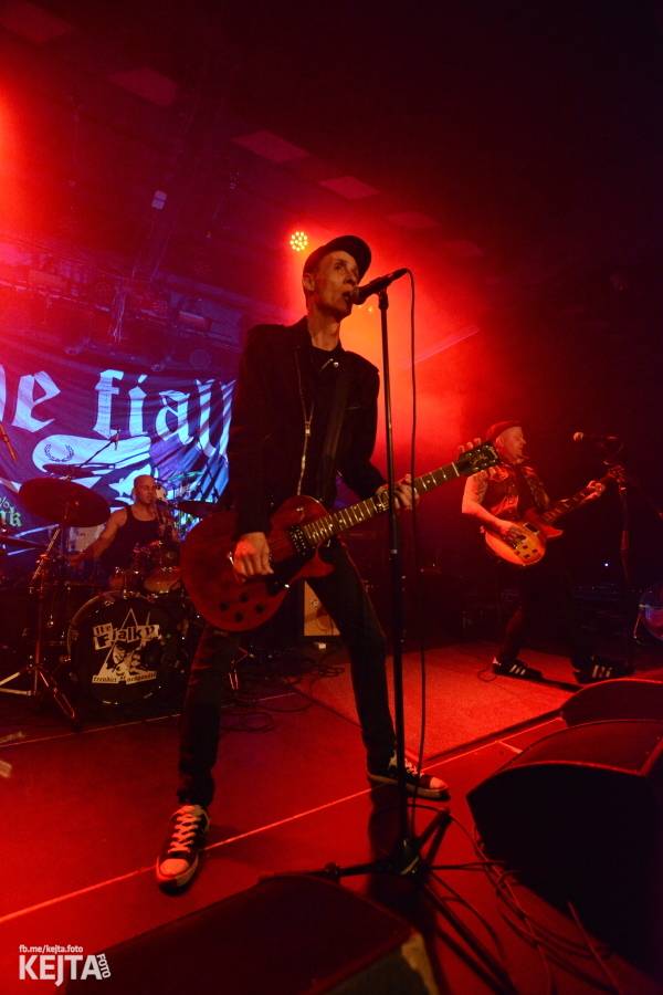 Králové punkového kabaretu The Adicts se vrátili do Prahy