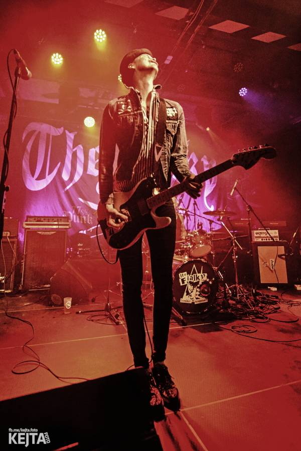 Králové punkového kabaretu The Adicts se vrátili do Prahy