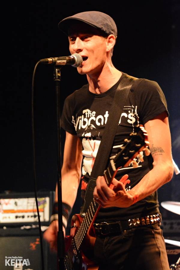 Králové punkového kabaretu The Adicts se vrátili do Prahy