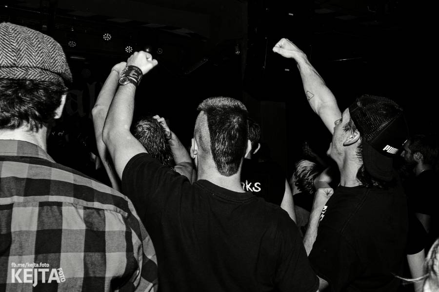 Králové punkového kabaretu The Adicts se vrátili do Prahy