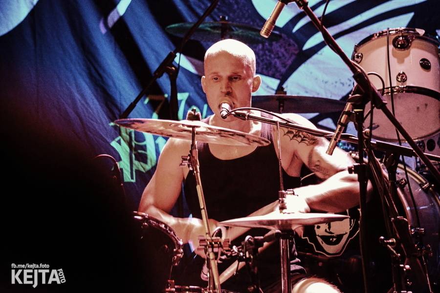 Králové punkového kabaretu The Adicts se vrátili do Prahy